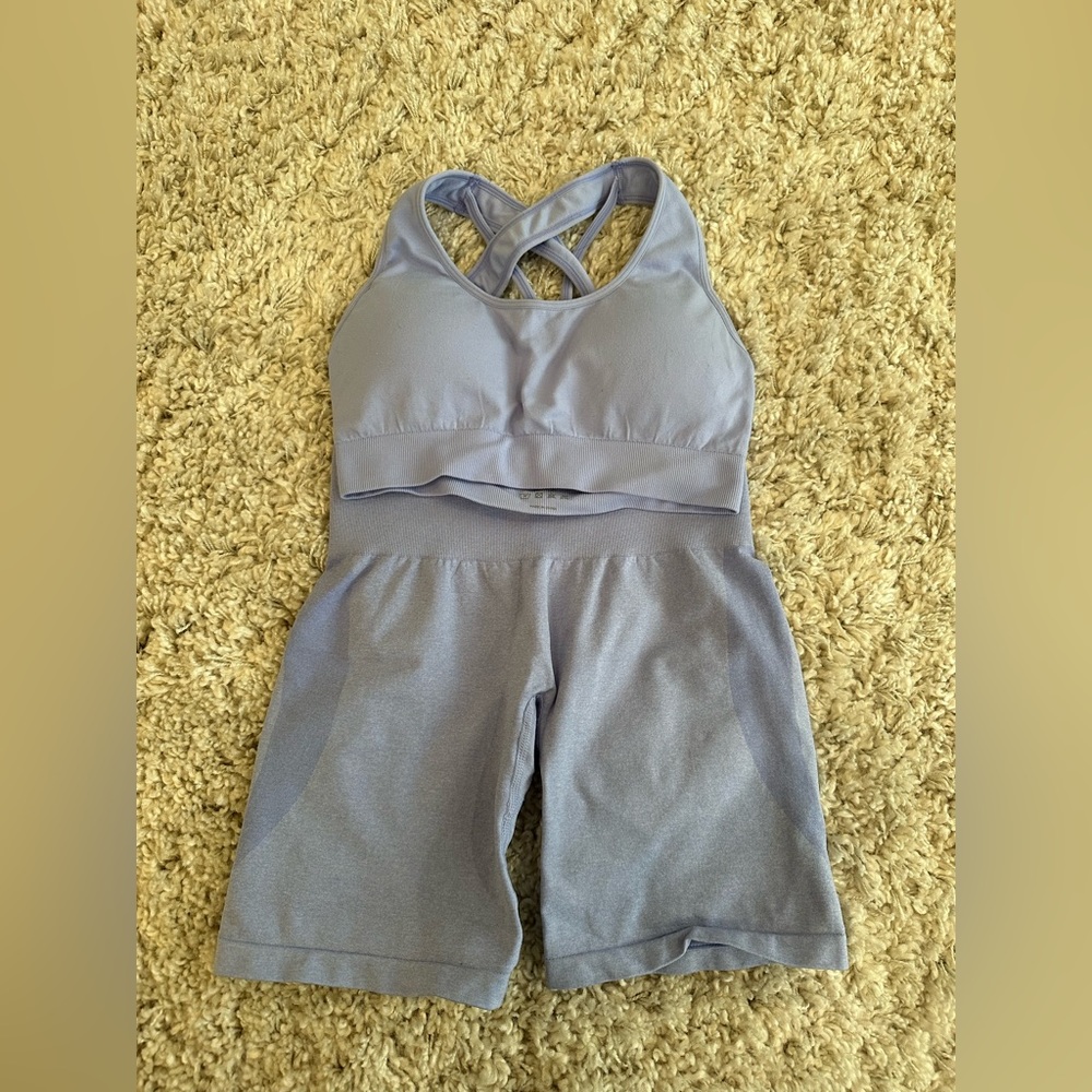 Periwinkle NVGTN Set - Inspire Seamless Bra & Contour Seamless Shorts - Picture 4 of 4